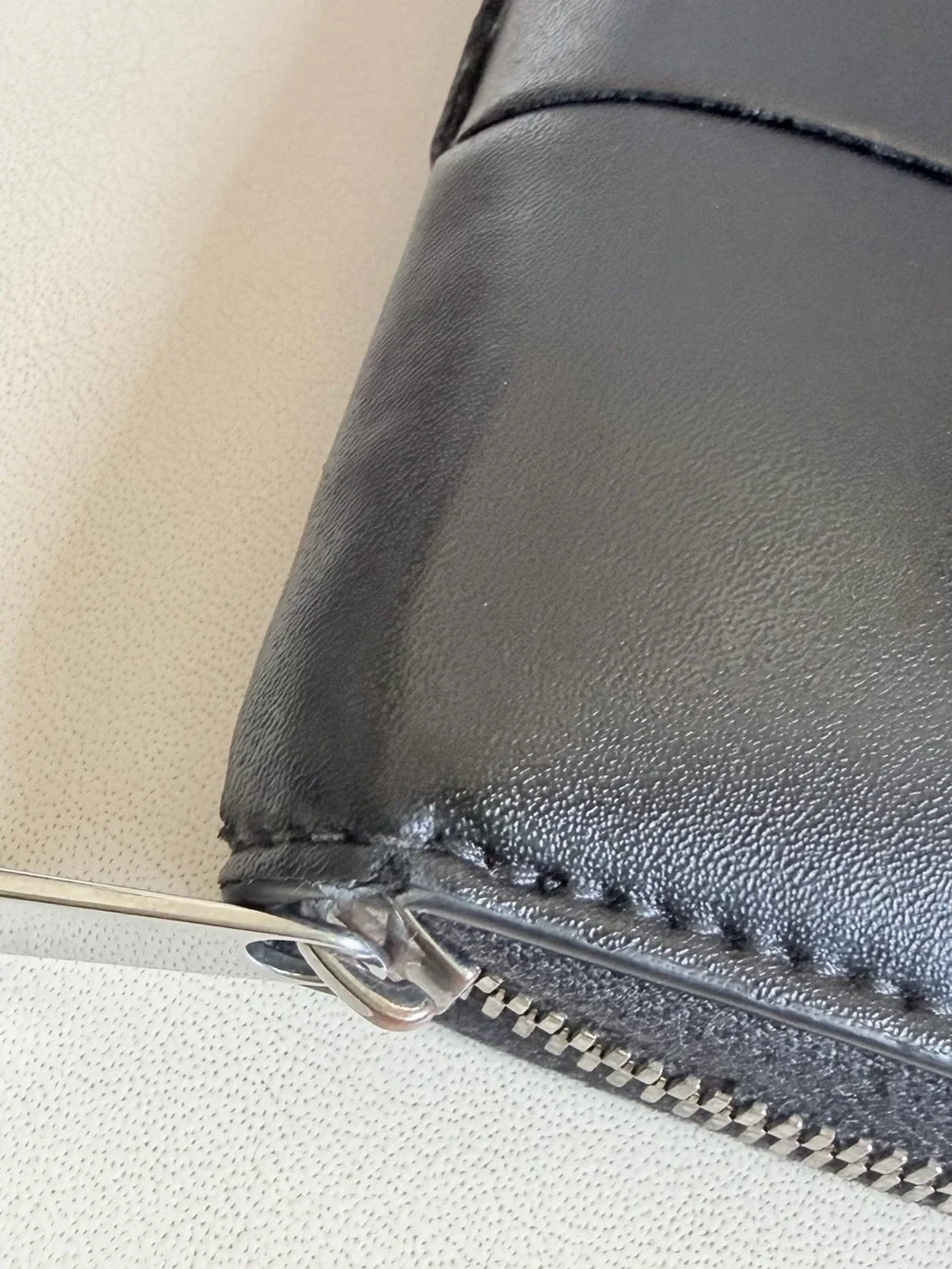 BOTTEGA VENETA Maxi Intrecciato Black Lambskin Continental Wallet. Rare! RT$1100